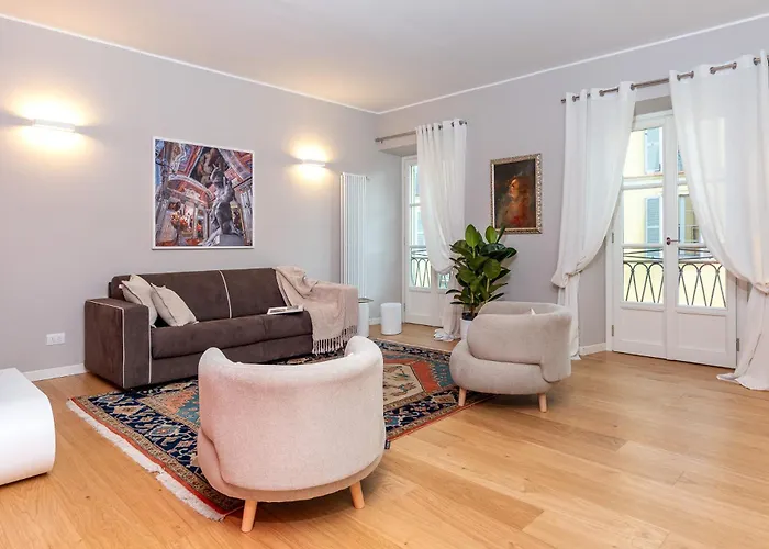 Luxurious & Spacious Flats In Duomo